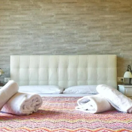 Simona And Luca's House - Bright And Unique Two-room Appartement *