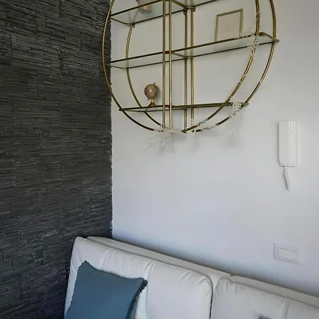 Simona And Luca's House - Bright And Unique Two-room Appartement *